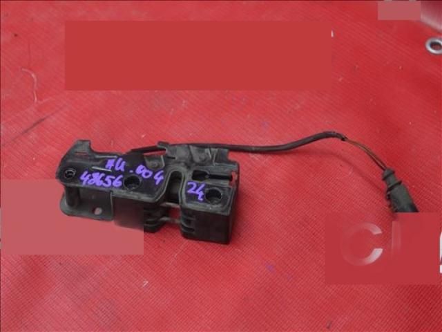 bontott AUDI Q7 Motorháztető Zárszerkezet