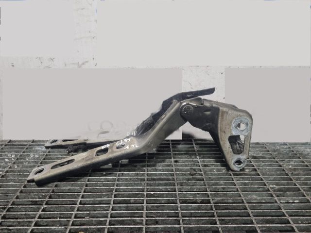 bontott AUDI Q7 Motorháztető Zsanér Pár