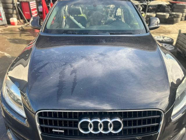 bontott AUDI Q7 Motorháztető