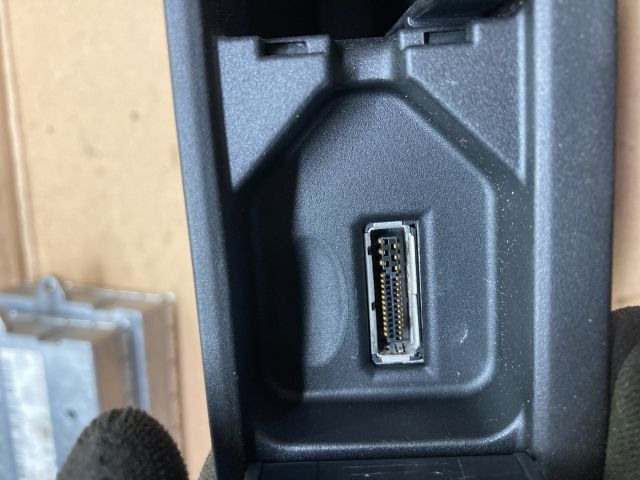 bontott AUDI Q7 Multimédia Vezérlő