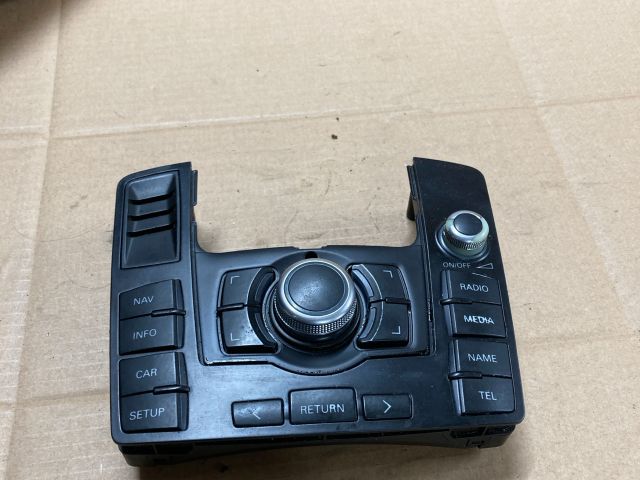 bontott AUDI Q7 Multimédia Vezérlő