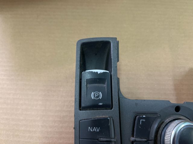 bontott AUDI Q7 Multimédia Vezérlő