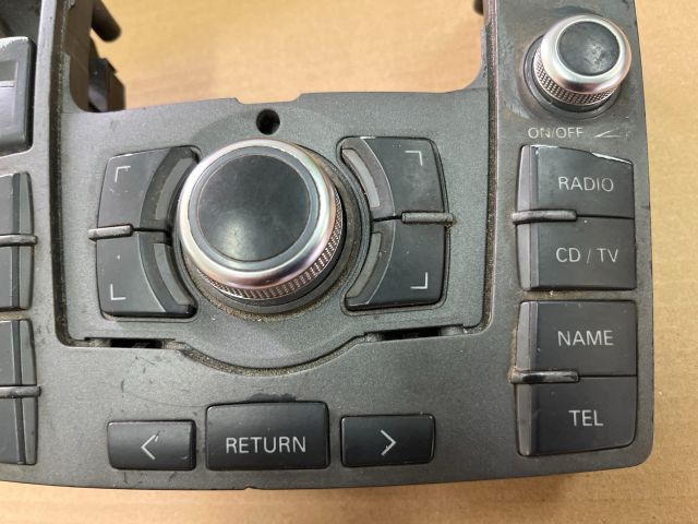 bontott AUDI Q7 Multimédia Vezérlő