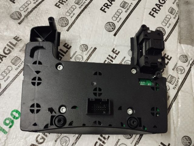 bontott AUDI Q7 Multimédia Vezérlő