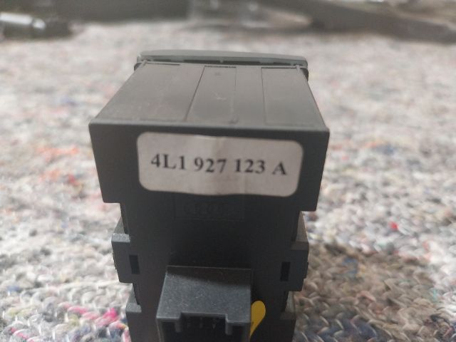 bontott AUDI Q7 Műszerfal Fényerő Szabályzó