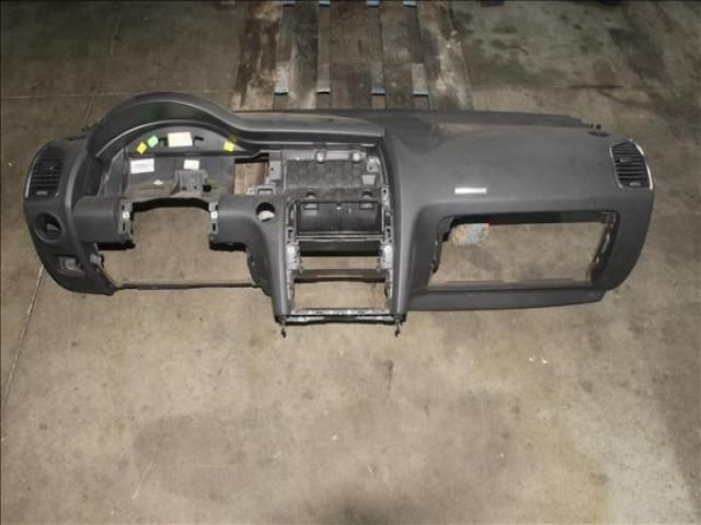 bontott AUDI Q7 Műszerfal Héj