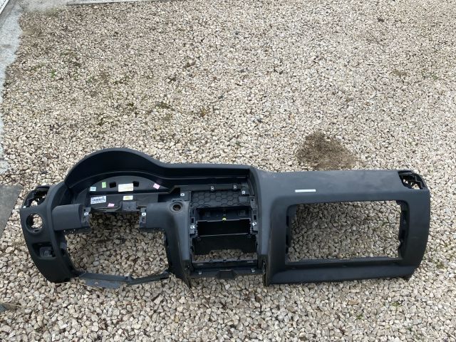 bontott AUDI Q7 Műszerfal Héj