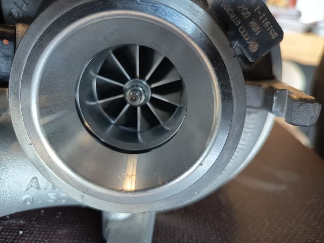 bontott AUDI Q7 Turbó