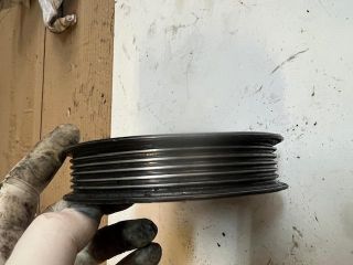 bontott AUDI Q7 Szervó Szivattyú Szíjtárcsa