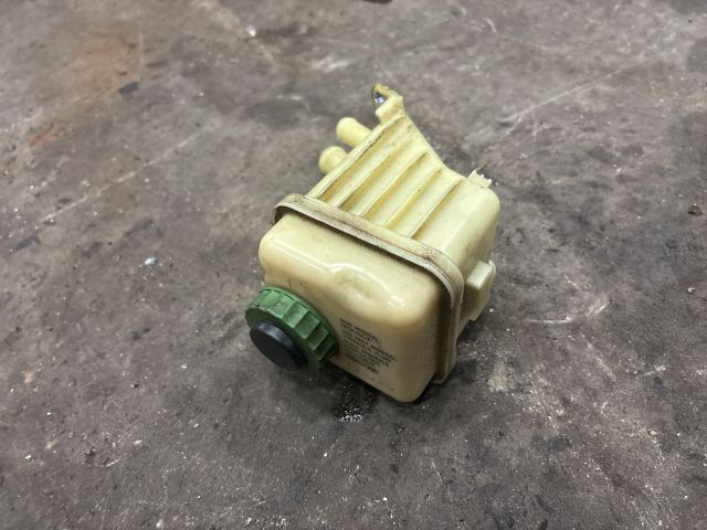 bontott AUDI Q7 Szervóolaj Tartály