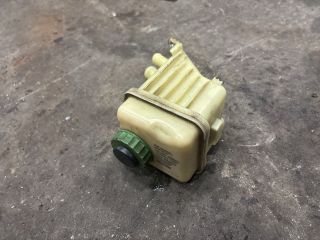 bontott AUDI Q7 Szervóolaj Tartály