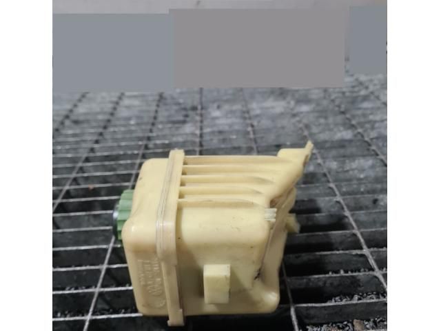 bontott AUDI Q7 Szervóolaj Tartály