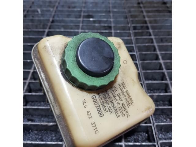 bontott AUDI Q7 Szervóolaj Tartály