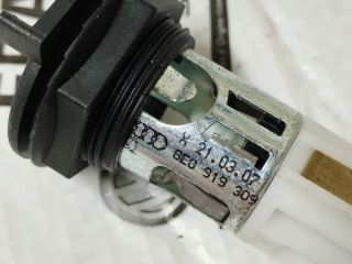 bontott AUDI Q7 Szivargyújtó Aljzat