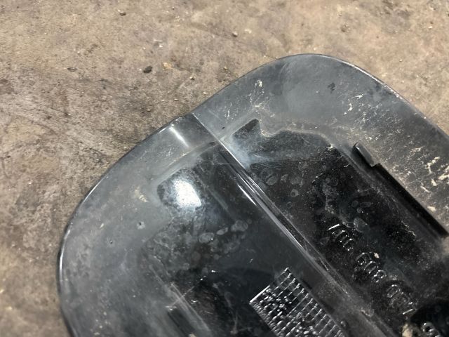 bontott AUDI Q7 Tankajtó