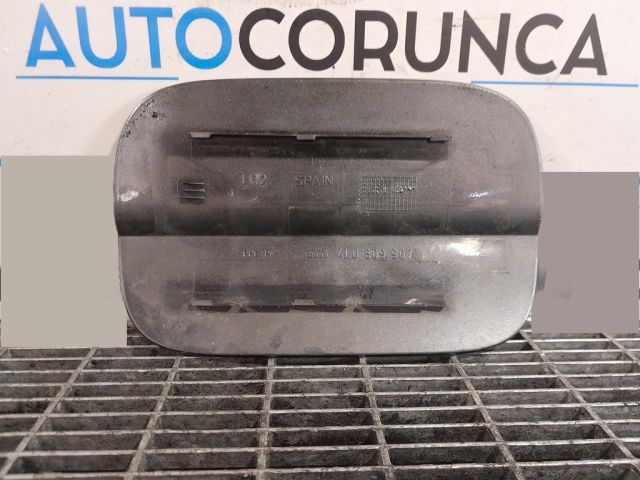 bontott AUDI Q7 Tankajtó