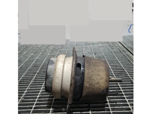 bontott AUDI Q7 Tartó Bak