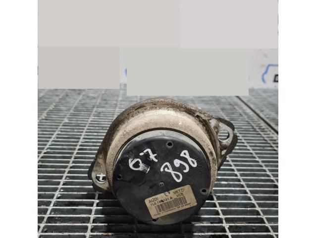 bontott AUDI Q7 Tartó Bak