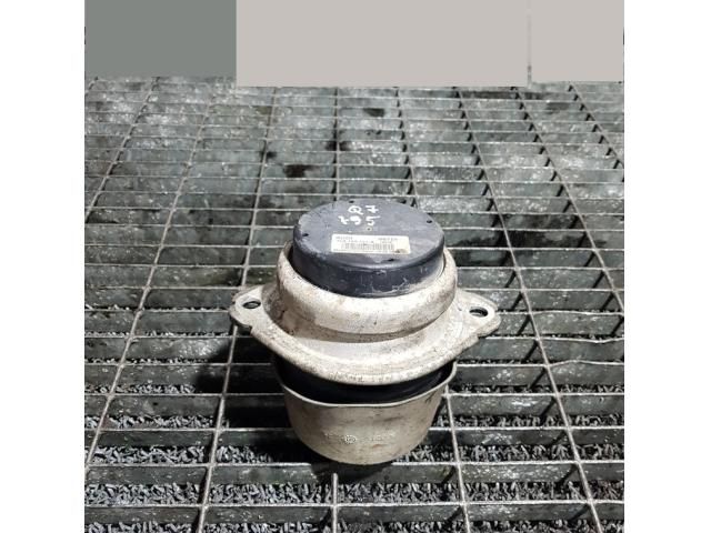 bontott AUDI Q7 Tartó Bak