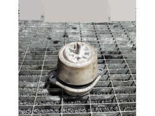 bontott AUDI Q7 Tartó Bak