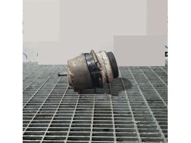 bontott AUDI Q7 Tartó Bak