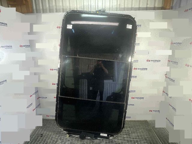 bontott AUDI Q7 Tetőablak