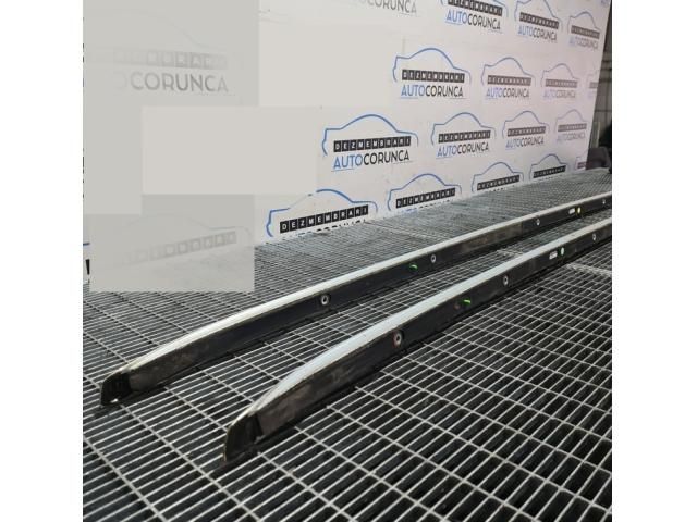 bontott AUDI Q7 Tetősín Pár