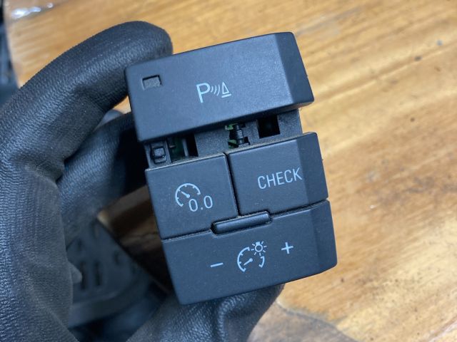 bontott AUDI Q7 Tolatóradar Kapcsoló