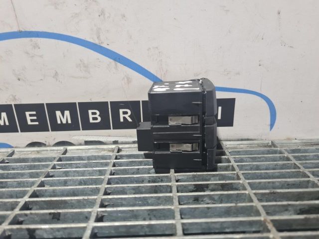 bontott AUDI Q7 Tolatóradar Kapcsoló