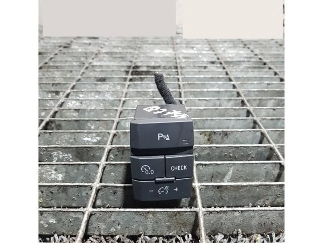 bontott AUDI Q7 Tolatóradar Kapcsoló