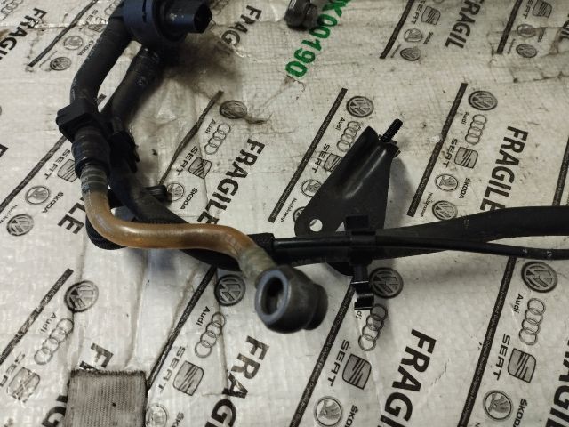 bontott AUDI Q7 Üzemanyagcső