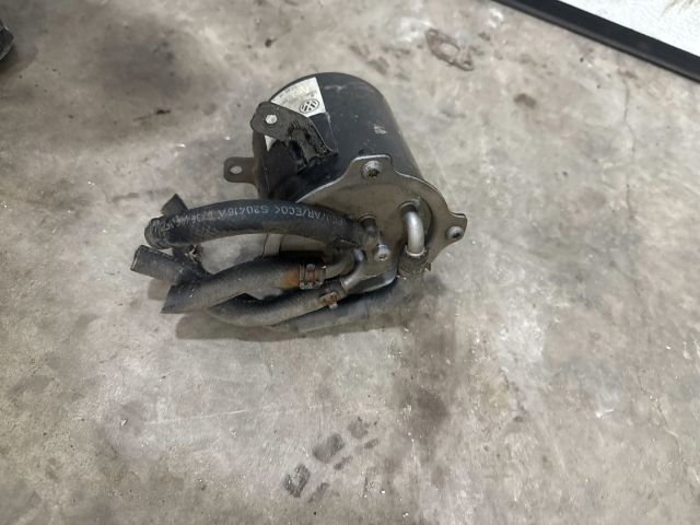 bontott AUDI Q7 Üzemanyagszűrő Ház