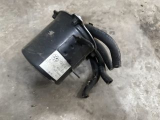 bontott AUDI Q7 Üzemanyagszűrő Ház