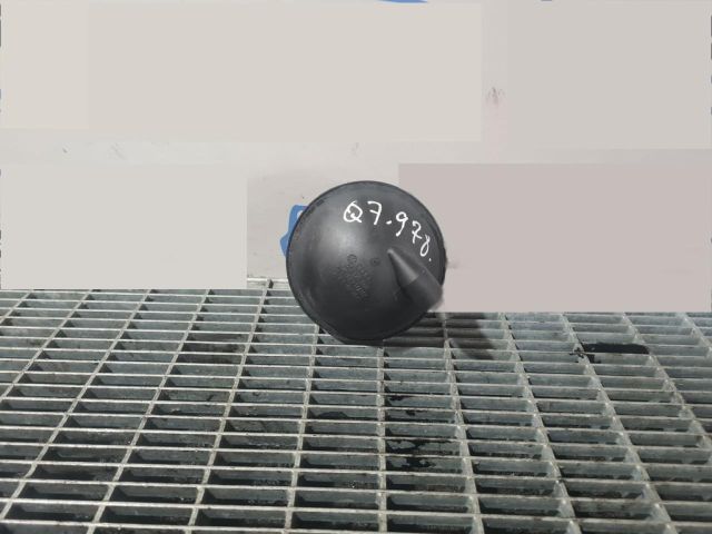 bontott AUDI Q7 Vákum Tartály