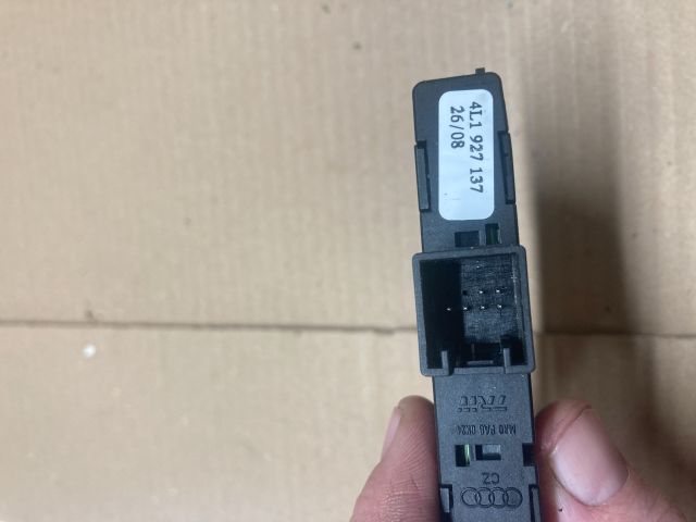 bontott AUDI Q7 Vészvillogó Kapcsoló