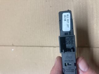 bontott AUDI Q7 Vészvillogó Kapcsoló