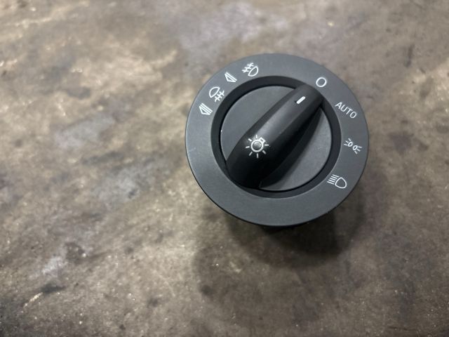 bontott AUDI Q7 Világítás Kapcsoló