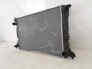 bontott AUDI Q7 Vízhűtő Radiátor (Klímás)