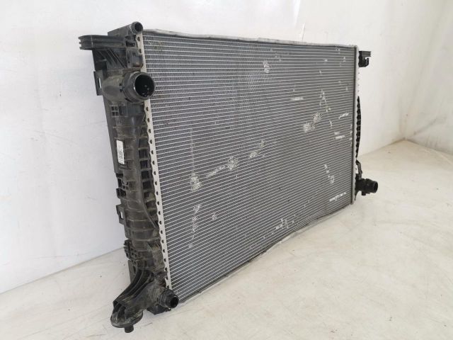 bontott AUDI Q7 Vízhűtő Radiátor (Klímás)