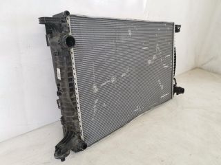 bontott AUDI Q7 Vízhűtő Radiátor (Klímás)