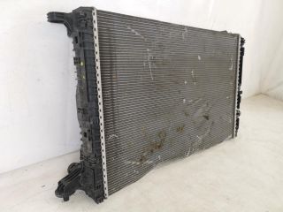 bontott AUDI Q7 Vízhűtő Radiátor (Klímás)