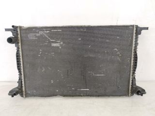 bontott AUDI Q7 Vízhűtő Radiátor (Klímás)