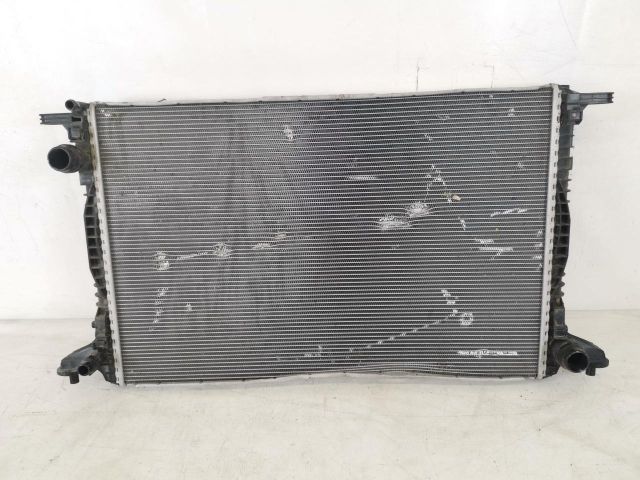 bontott AUDI Q7 Vízhűtő Radiátor (Klímás)