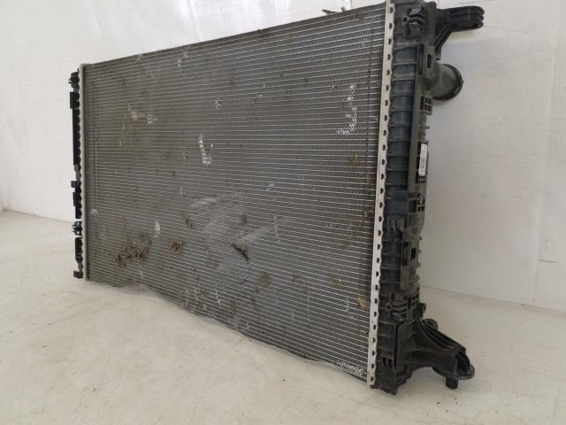 bontott AUDI Q7 Vízhűtő Radiátor (Klímás)