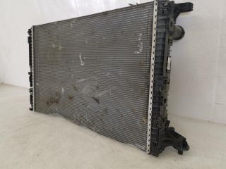 bontott AUDI Q7 Vízhűtő Radiátor (Klímás)