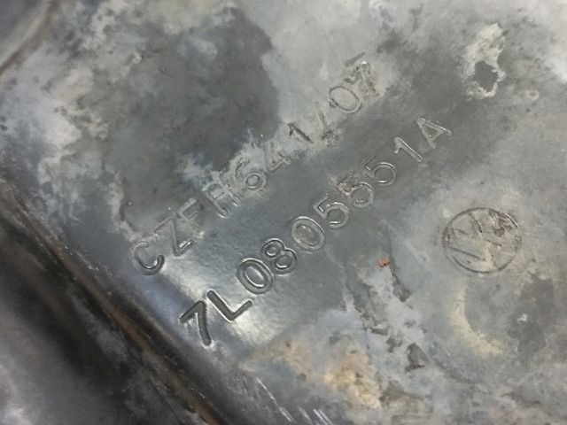 bontott AUDI Q7 Vízhűtő Radiátor Tartó