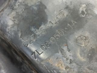 bontott AUDI Q7 Vízhűtő Radiátor Tartó