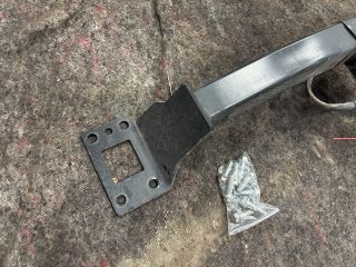 bontott AUDI Q7 Vonóhorog