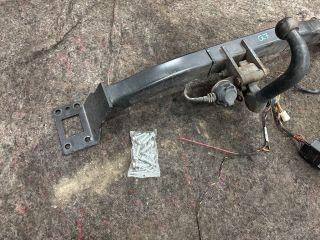 bontott AUDI Q7 Vonóhorog