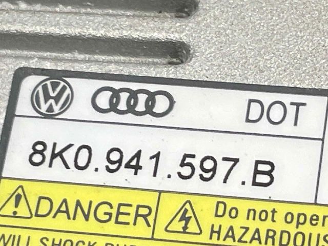 bontott AUDI Q7 Xenon Trafó